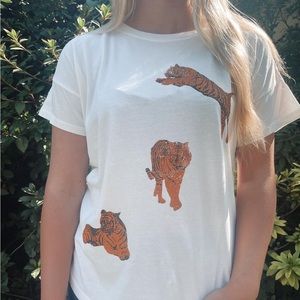 vintage tiger graphic tee